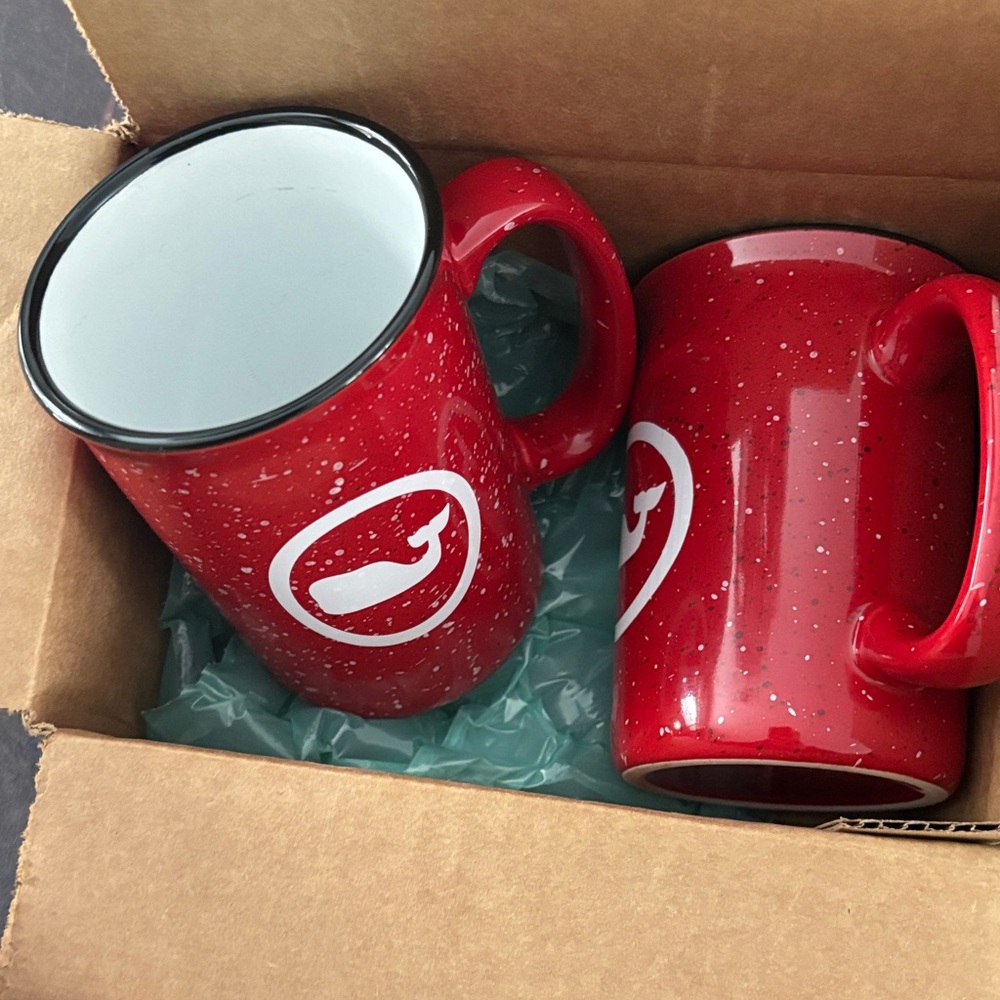 Vineyard Vines Red Speckled Mugs with Whale Logo